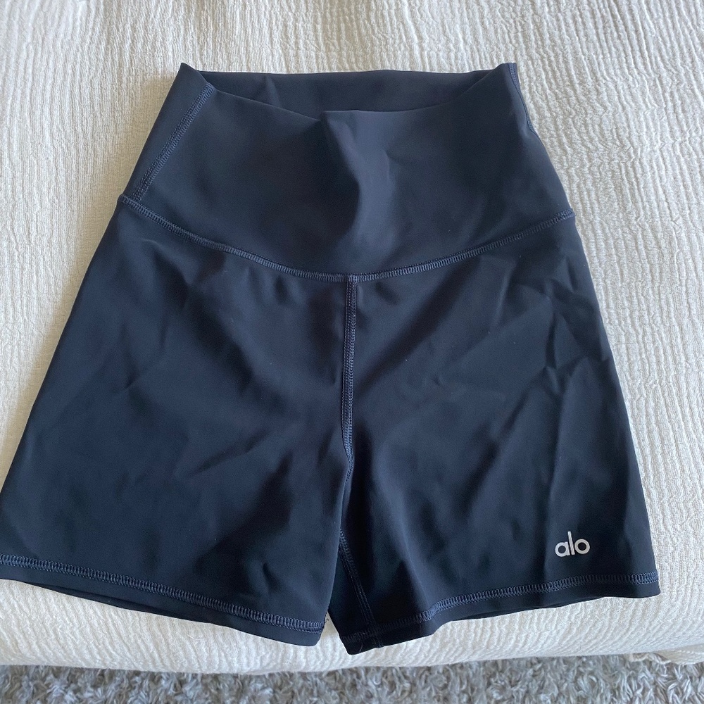 Alo Vapor High-Waist Fierce Short